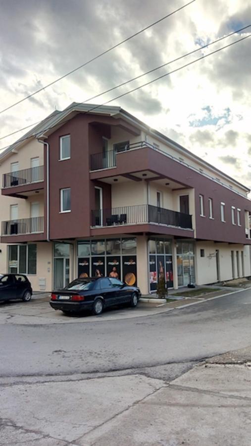 Prenociste Dunav Novi Banovci Exterior foto